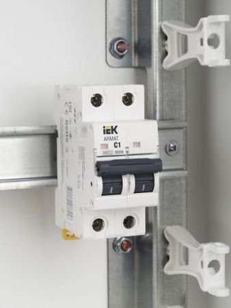 ARMAT Автоматический выключатель M06N 2P C 1А IEK